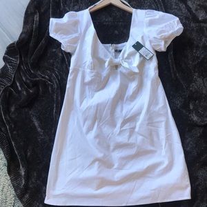 White puff sleeve dress